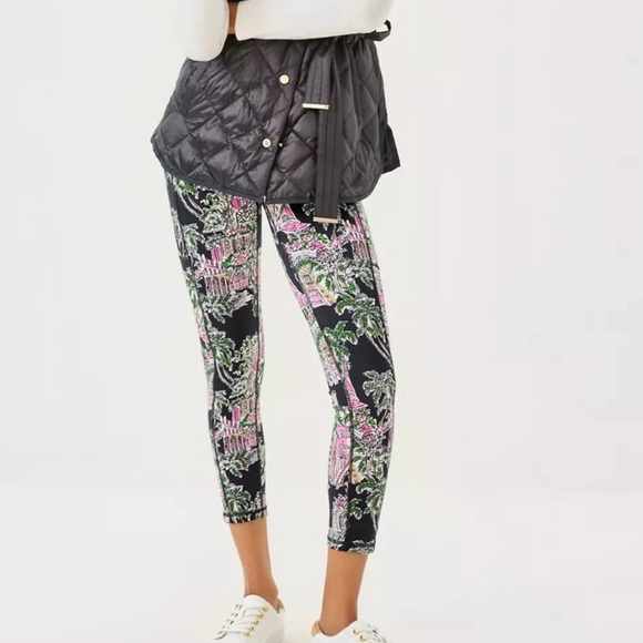 NWT Lilly Pulitzer UPF 50+ Luxletic 24" Weekender High Rise Midi Legging - Picture 3 of 17